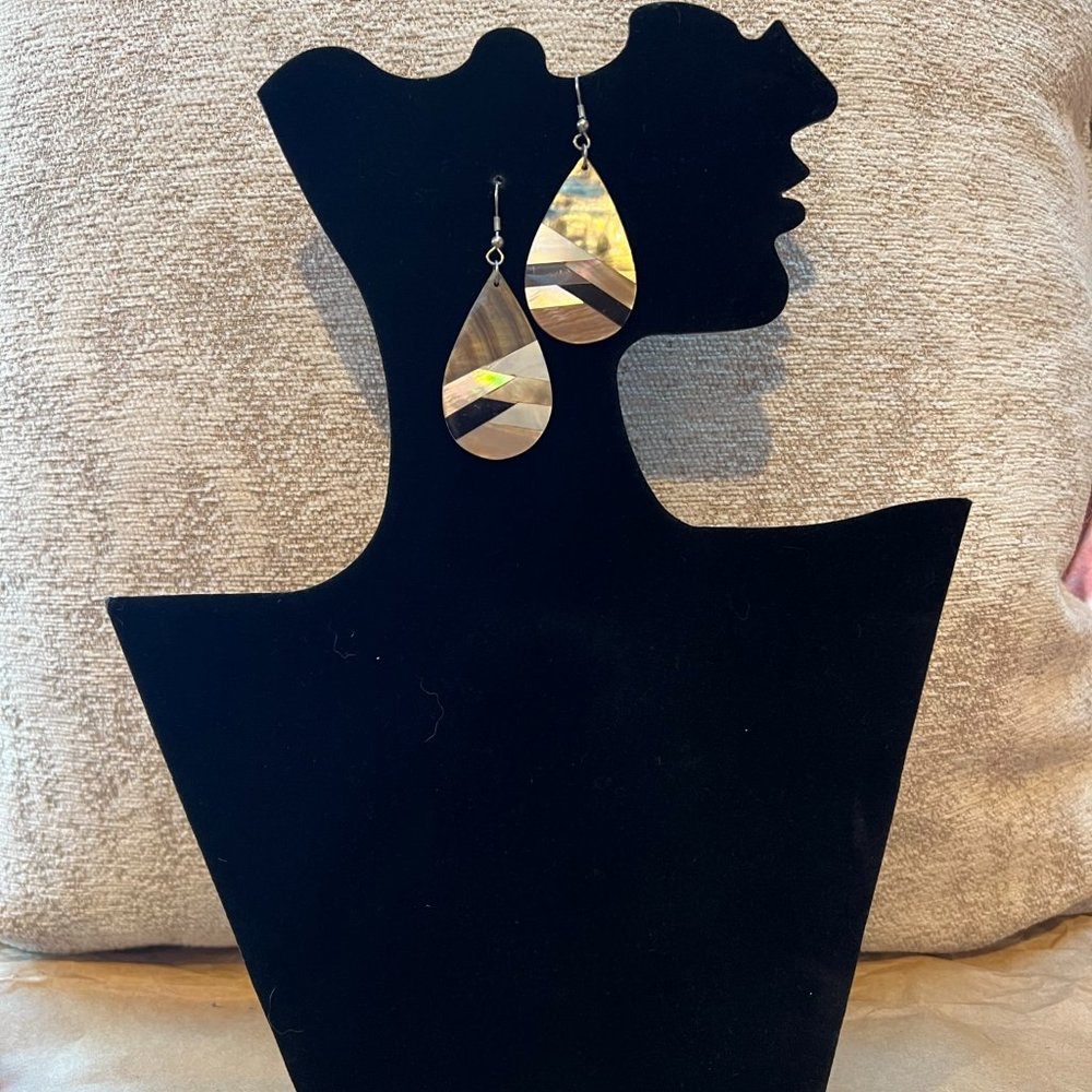 Dangle Teardrop Shell And Abalone Earrings - image 1